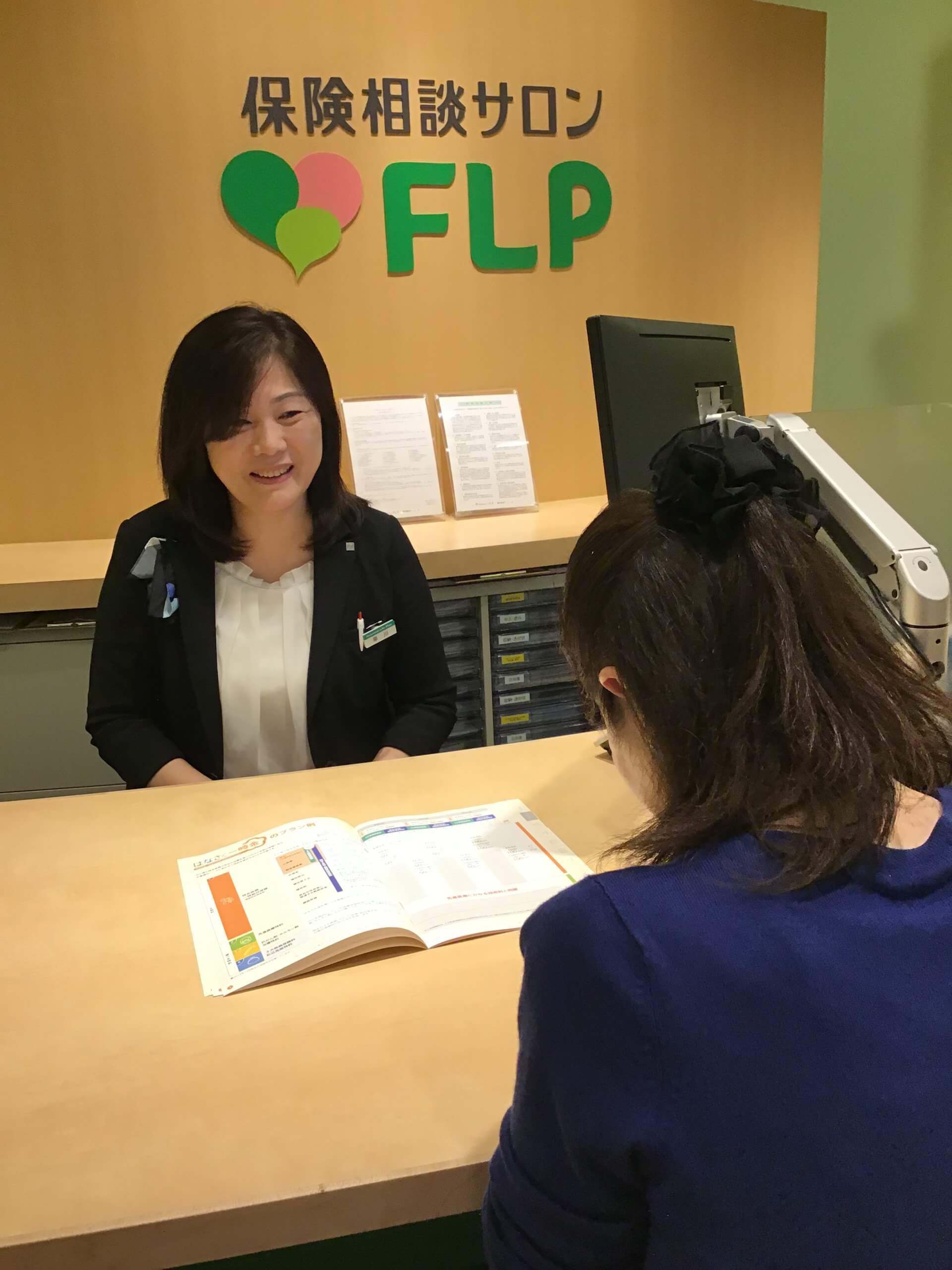 早川店長 商談写真